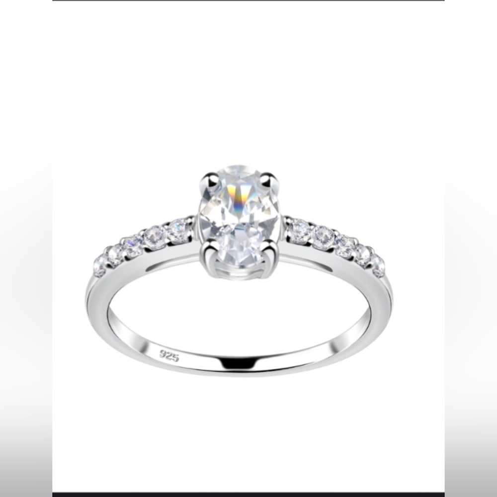 Sterling Silver Cubic Zirconia Stone Ring. Size 7. New. Sparkling!